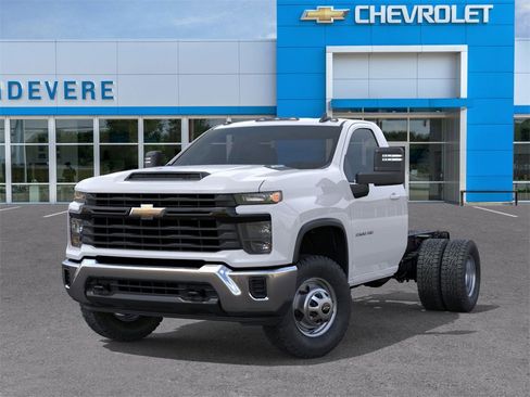 New 2026 Chevrolet Silverado 3500 W/T w/ WT Convenience Package image 6