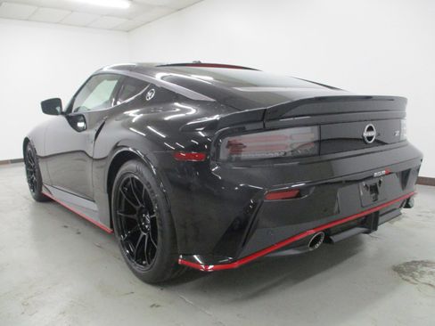 New 2024 Nissan Z NISMO w/ Floor Mat Package image 5