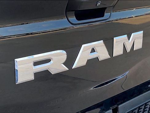 Used 2025 RAM 1500 Laramie w/ Trailer Tow Group AWD/4WD image 31