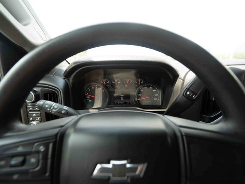 Used 2024 Chevrolet Silverado 1500 Custom Trail Boss w/ LPO, Dark Essentials Package AWD/4WD image 15