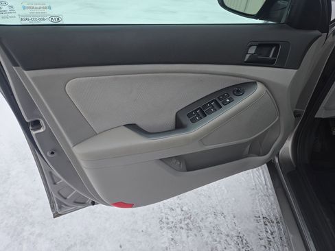 Used 2013 Kia Optima LX image 11