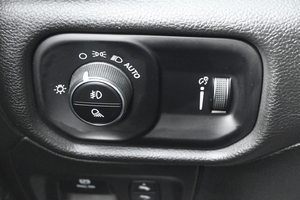 Used 2023 RAM 1500 Big Horn AWD/4WD image 23
