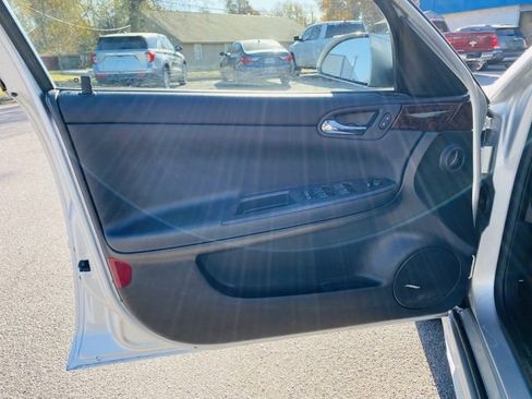 Used 2013 Chevrolet Impala LTZ image 24