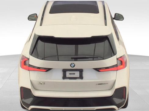 Used 2025 BMW X1 xDrive28i AWD/4WD image 4