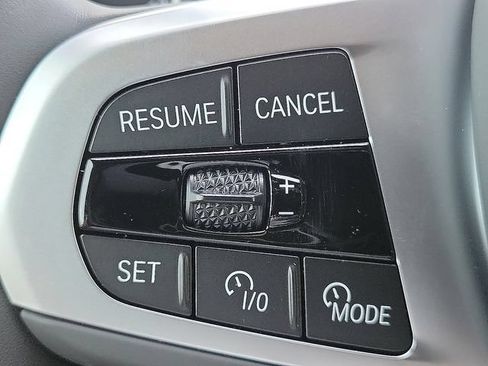 Used 2027 BMW X7 M60i w/ M Sport Professional Package AWD/4WD image 25