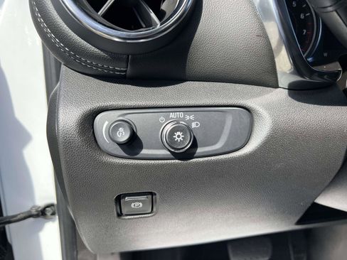 Certified 2025 Chevrolet Blazer LT w/ Convenience Package image 20