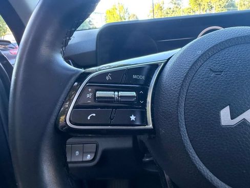 Used 2024 Kia Seltos S AWD/4WD image 18
