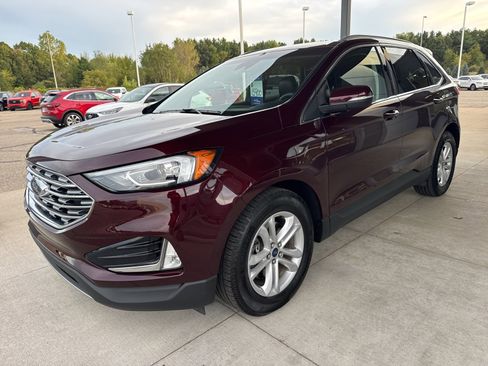 Certified 2020 Ford Edge SEL w/ Convenience Package image 3