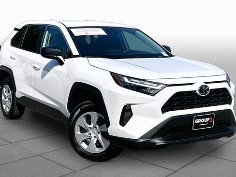 Used 2023 Toyota RAV4 LE FWD image 3