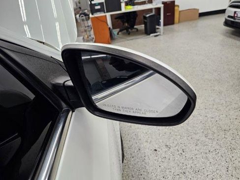 Used 2015 Chevrolet Cruze LT image 35