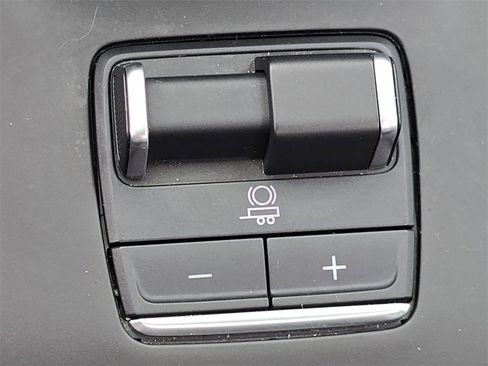 Used 2022 GMC Sierra 1500 AT4 w/ AT4 Premium Package image 33