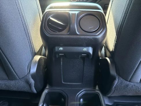 Used 2021 Jeep Wrangler Unlimited Sport AWD/4WD image 32