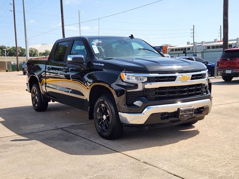 Certified 2025 Chevrolet Silverado 1500 LT AWD/4WD image 4