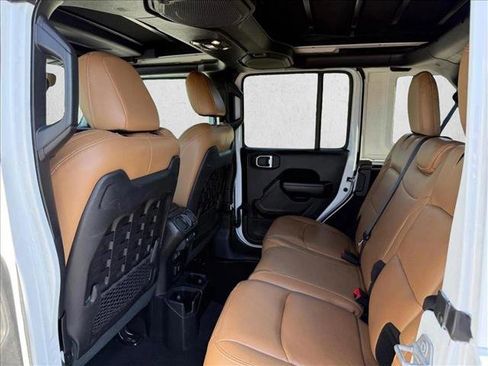 Used 2019 Jeep Wrangler Unlimited Rubicon AWD/4WD image 11