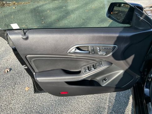 Used 2019 Mercedes-Benz CLA 250 4MATIC image 13