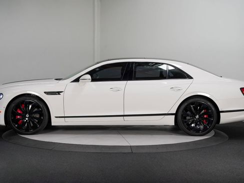 Used 2020 Bentley Flying Spur W12 image 6