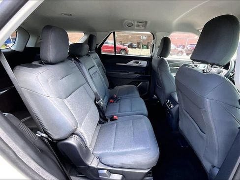 Certified 2025 Ford Explorer Active AWD/4WD image 25