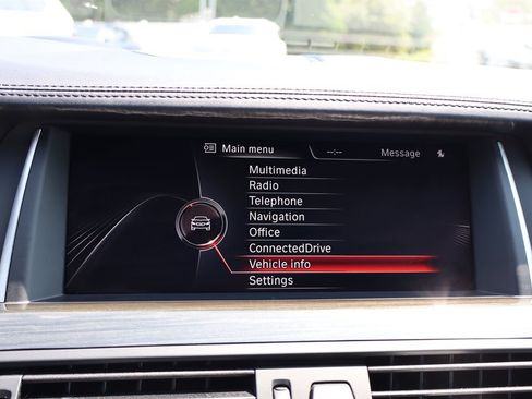 Used 2015 BMW 550i Sedan RWD image 22