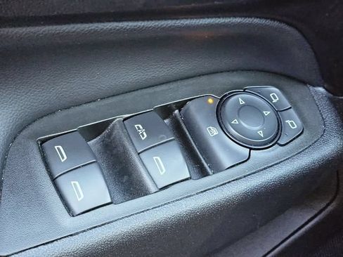 Used 2024 Chevrolet Equinox LT FWD image 21