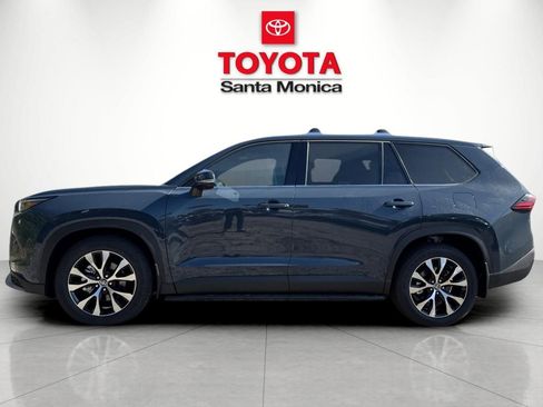 New 2026 Toyota Grand Highlander AWD Hybrid image 8