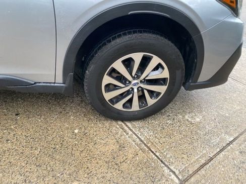 Used 2021 Subaru Outback Premium image 18