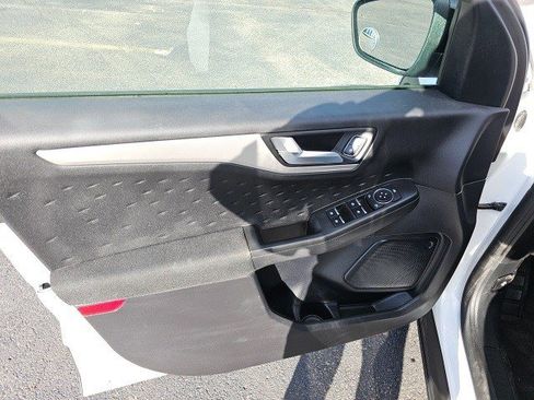 Used 2020 Ford Escape SE Sport image 20