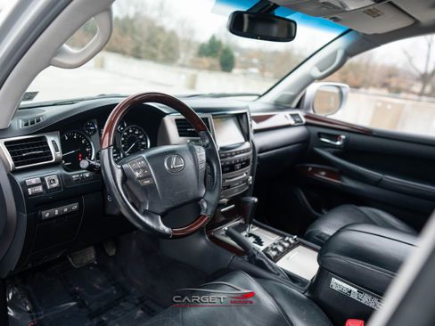 Used 2014 Lexus LX 570 4WD image 13