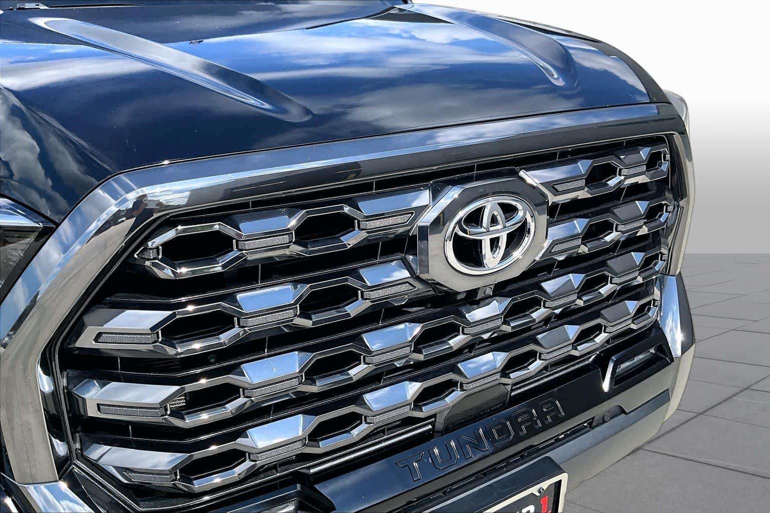 Used 2023 Toyota Tundra Platinum w/ Advanced Package AWD/4WD image 27
