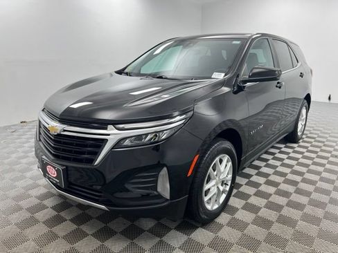 Used 2024 Chevrolet Equinox LT AWD/4WD image 2