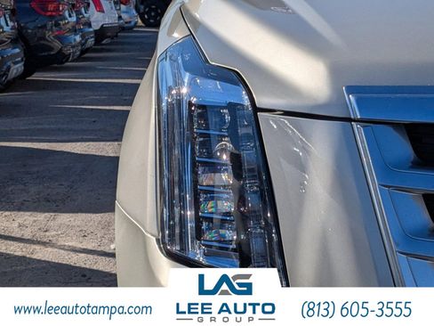 Used 2015 Cadillac Escalade Premium image 9