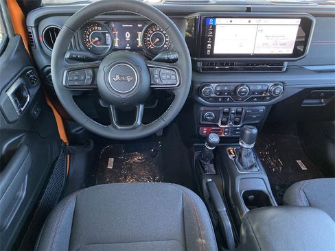 New 2025 Jeep Gladiator Rubicon w/ Convenience Group image 16