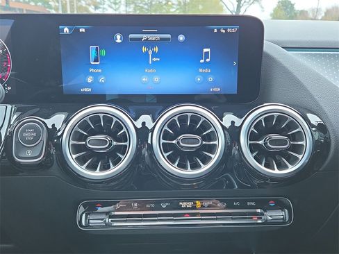 Certified 2025 Mercedes-Benz GLA 250 GLA 250 image 23