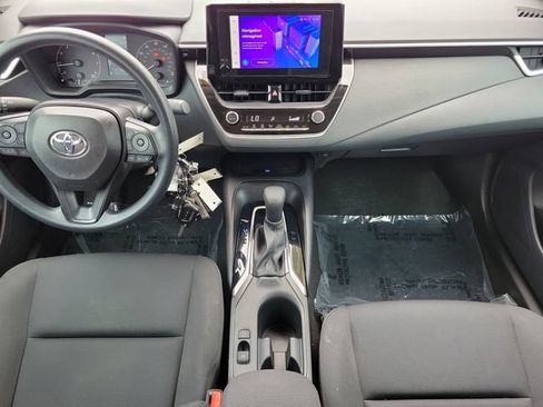 Used 2025 Toyota Corolla LE FWD image 12