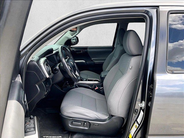 Used 2021 Toyota Tacoma SR5 RWD image 29