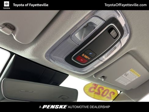 Used 2025 Hyundai Kona SEL image 22