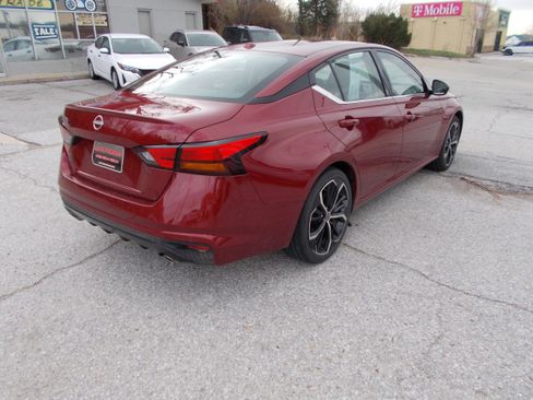 Used 2024 Nissan Altima 2.5 SR image 6