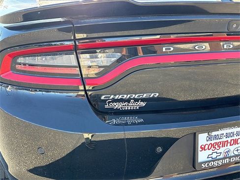 Used 2020 Dodge Charger SXT image 8