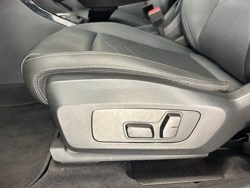 Used 2023 BMW X1 xDrive28i w/ Convenience Package AWD/4WD image 14