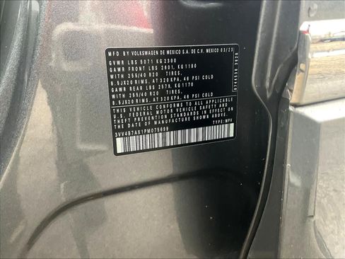 Used 2023 Volkswagen Tiguan SEL R-Line image 34