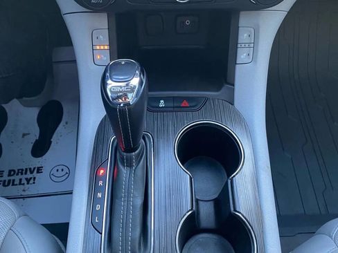 Used 2018 GMC Acadia SLT w/ LPO, Floor Liner Package AWD/4WD image 23