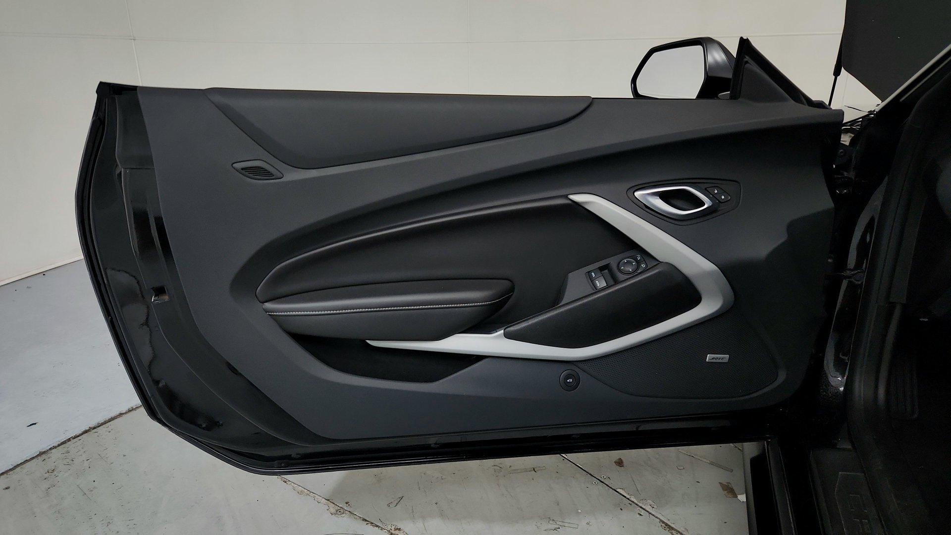 Used 2022 Chevrolet Camaro LT RWD image 16