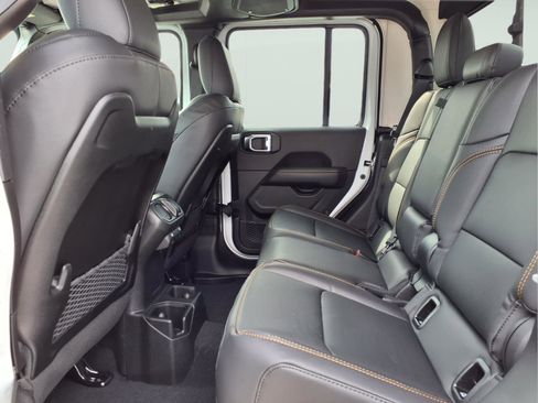 New 2026 Jeep Gladiator Sport image 9