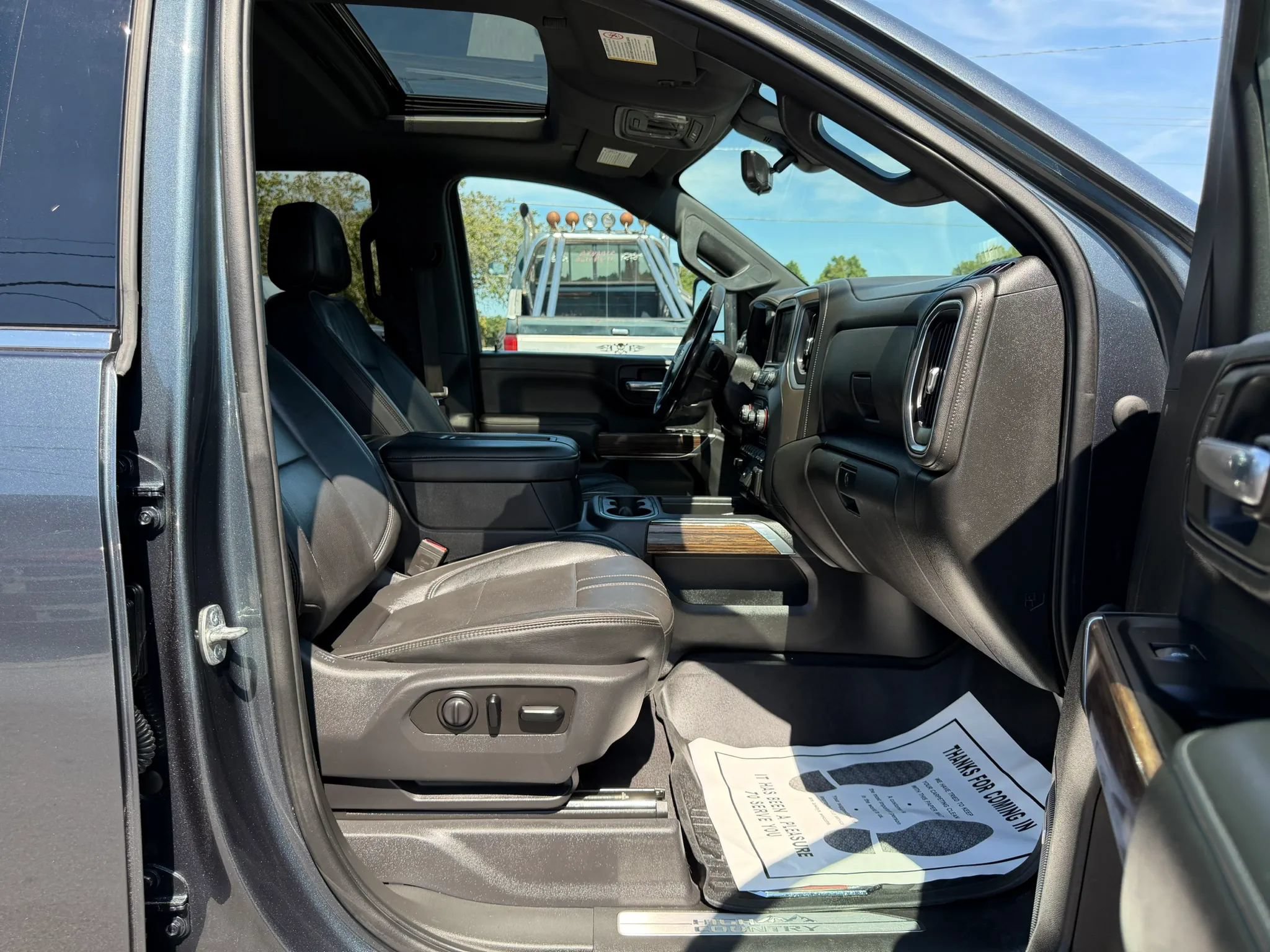 Used 2020 Chevrolet Silverado 2500 High Country w/ Z71 Off-Road Package AWD/4WD image 28