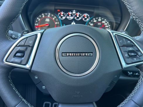 Used 2018 Chevrolet Camaro SS RWD image 33