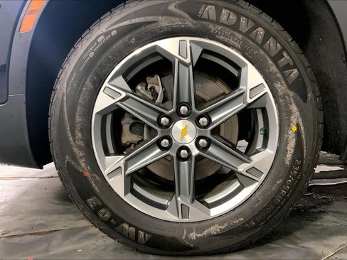 Used 2024 Chevrolet Blazer LT w/ Convenience Package FWD image 9