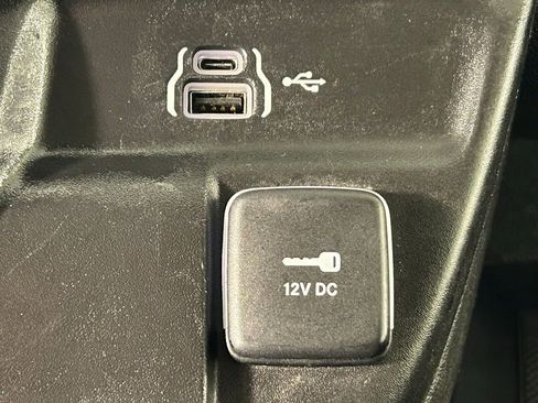 Used 2025 RAM ProMaster 2500 w/ Convenience Group FWD image 20