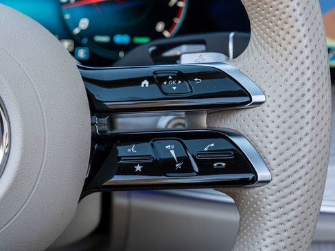 Used 2023 Mercedes-Benz E 450 Cabriolet image 25