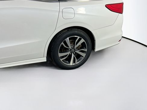 Used 2023 Honda Odyssey Touring image 32