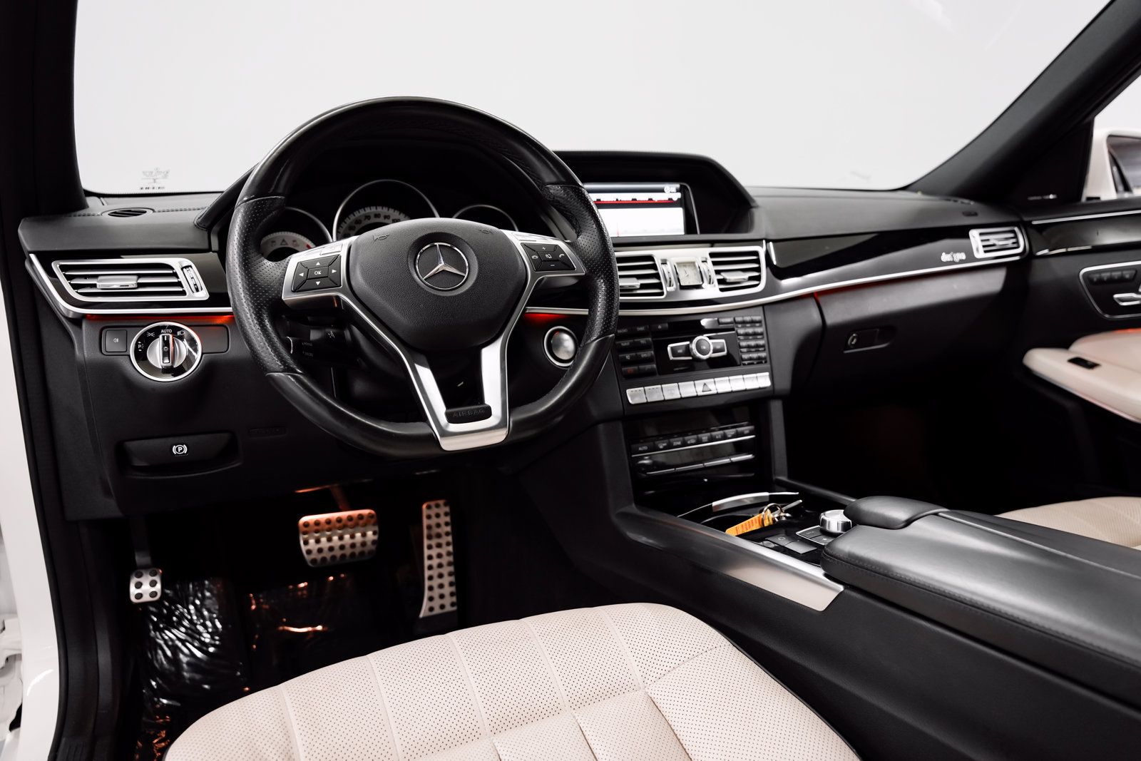Used 2015 Mercedes-Benz E 400 Sedan image 9