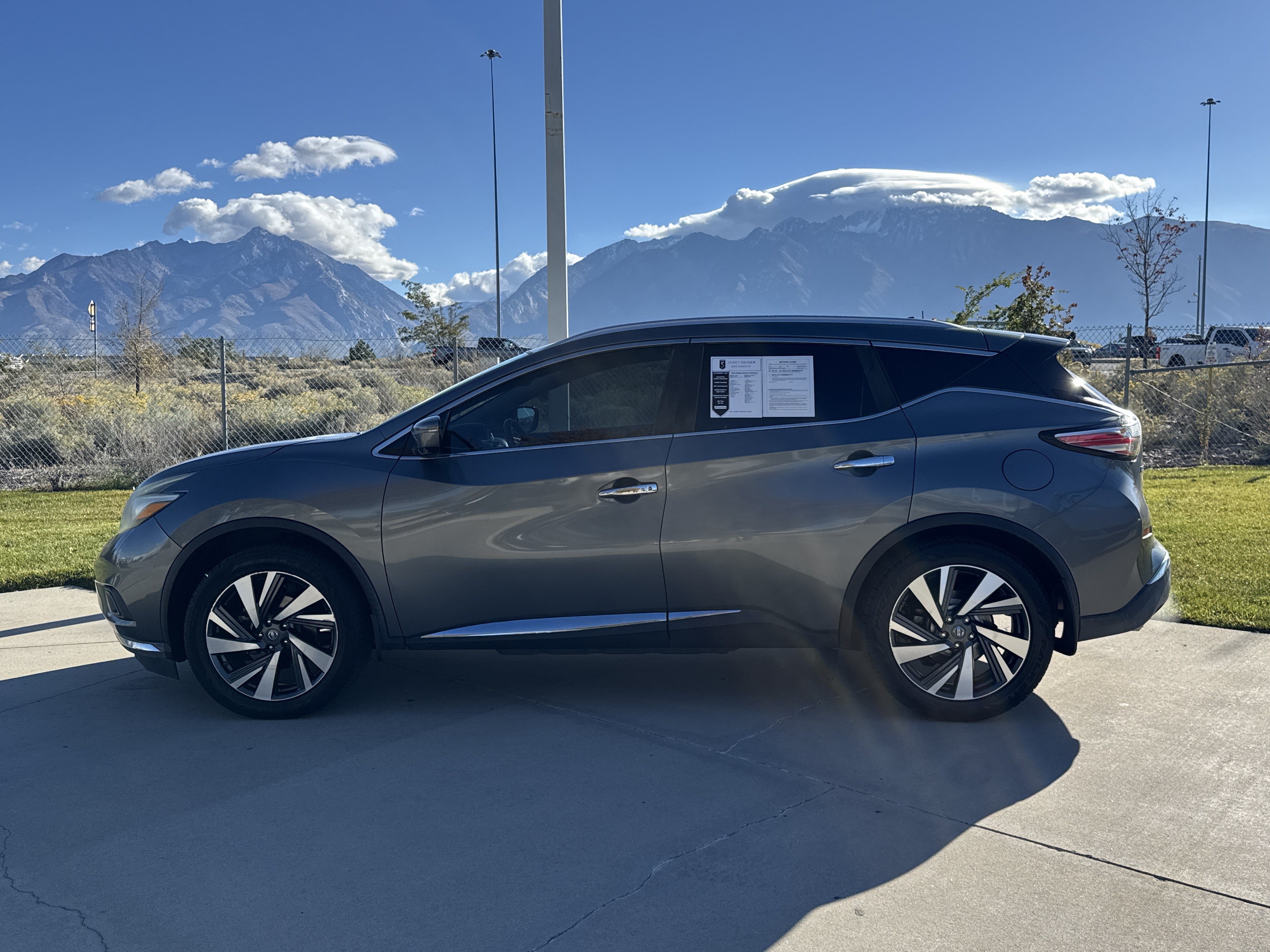 Used 2016 Nissan Murano Platinum w/ Platinum Technology Package AWD/4WD image 3
